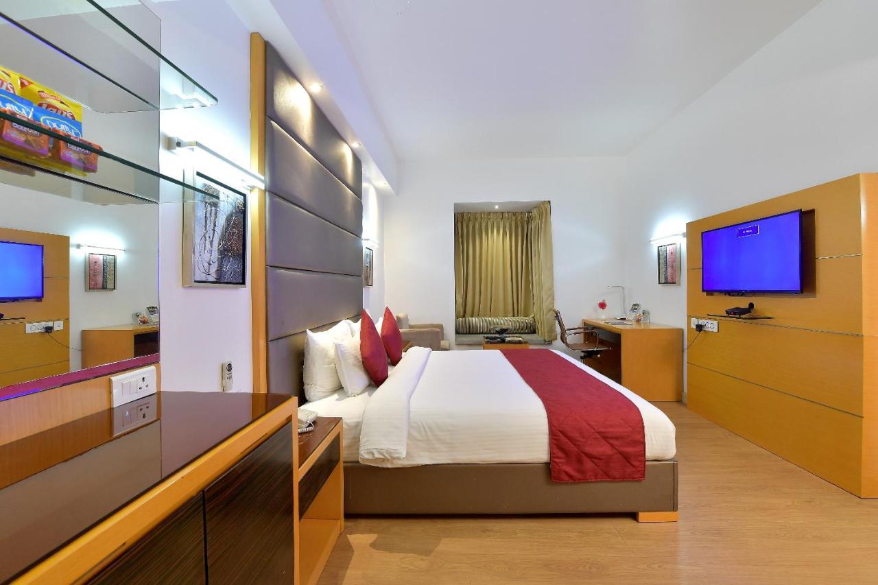 The Residency Hotel 4*